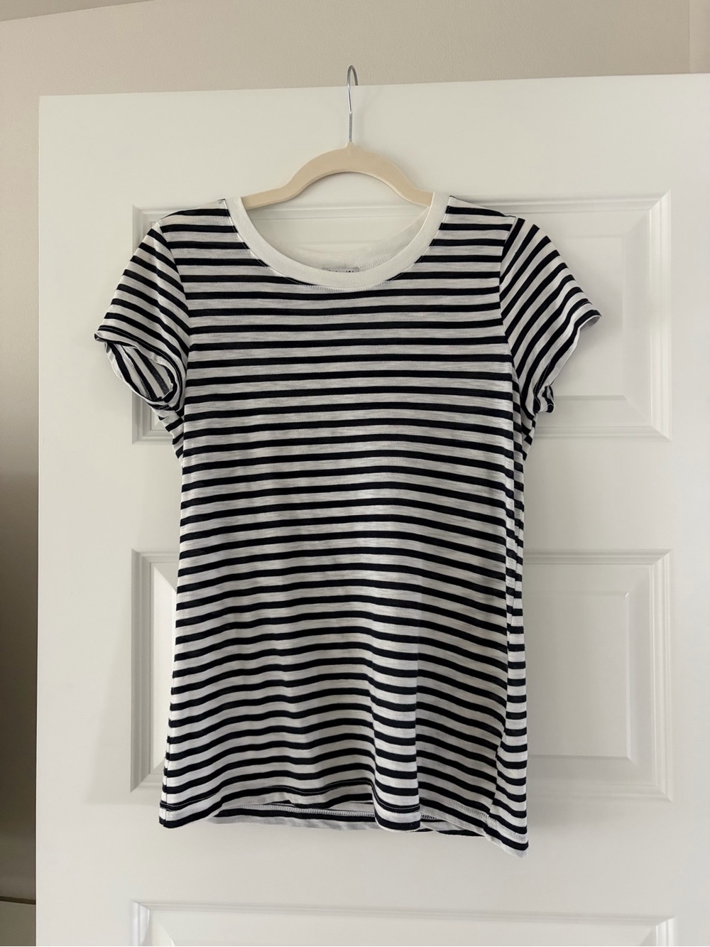 Like New Splendid Black & White Striped Short-Sleeve Tee